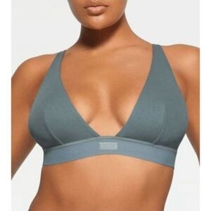 SKIMS Cotton Rib Plunge Bralette in the color Kyanite. Size L